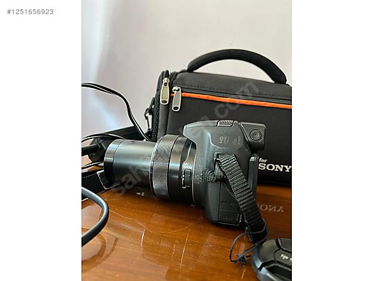 Sony Cybershot DSC HX200V Kompakt Dijital Fotoğraf Makinesi