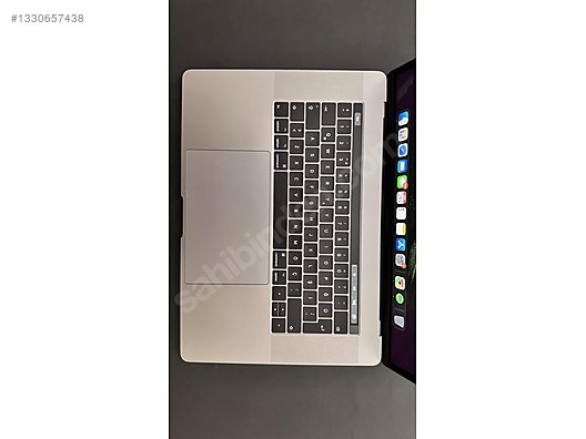 Apple Macbook / 2017 15