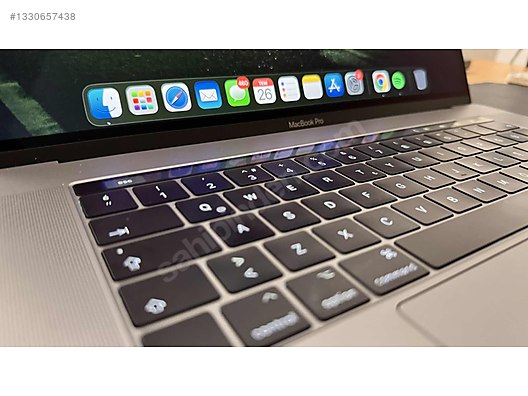 Apple Macbook / 2017 15