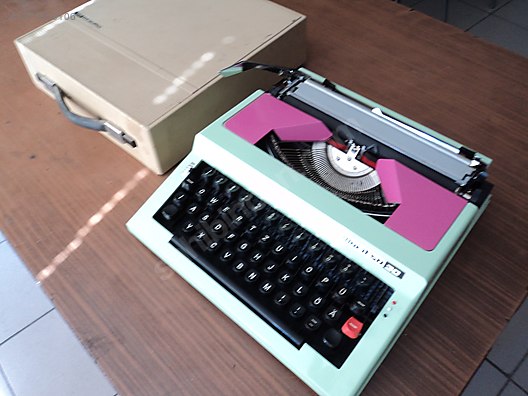 Used & Brand New Items / Antique / Machines / Antique Typewriters