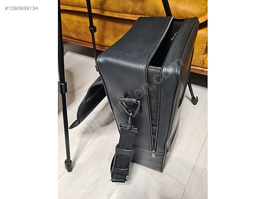 Used & Brand New Items / Cameras & Photographic Equipment / Binoculars