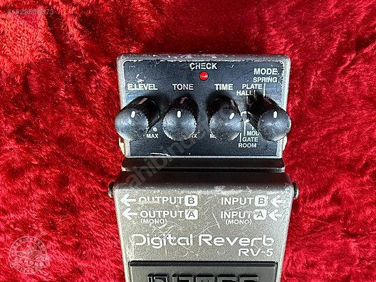 Boss RV-5 Digital Reverb - Efekt Pedalı ve Diğer Enstrüman Yan