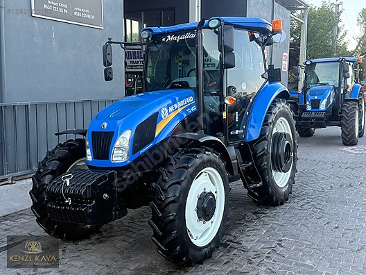 Machinery / Agricultural Machines / Tractors / New Holland / TD90D