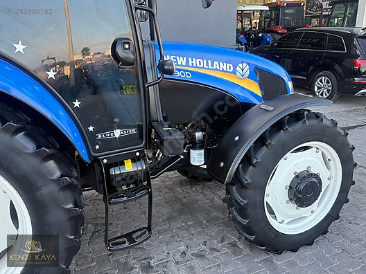 Machinery / Agricultural Machines / Tractors / New Holland / TD90D