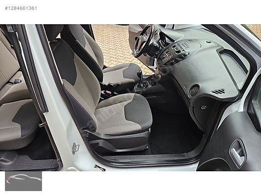 Vasıta / Minivan & Panelvan / Ford / Tourneo Courier / 1.5 TDCi Delux