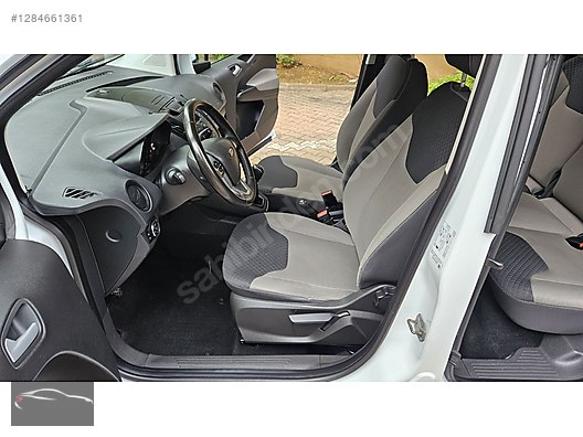 Vasıta / Minivan & Panelvan / Ford / Tourneo Courier / 1.5 TDCi Delux