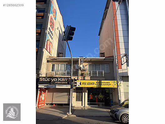 Eski Havaalanı Caddesi üzerinde imarı yükselmiş Bina #1285662309