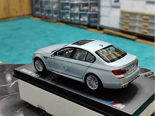 1:18 Paragon BMW F10 M5 Buz beyazı nadir kutulu ürün at