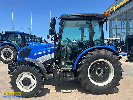 Machinery / Agricultural Machines / Tractors / New Holland / TT60 Classic