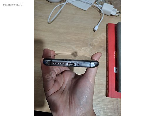 Used & Brand New Items / Cell Phones & Accessories / Cell Phones / Xiaomi / Mi 10 T