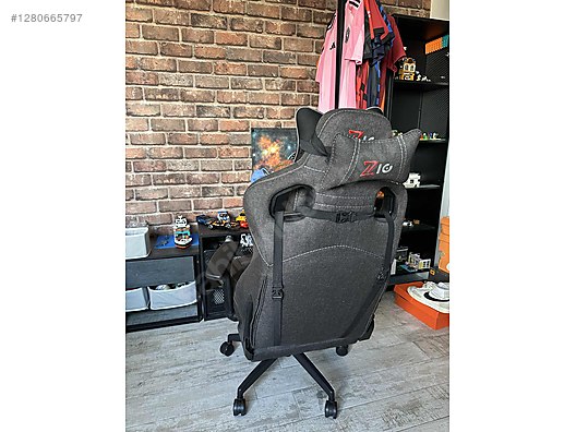 Used & Brand New Items / Gaming & Gamers Exclusive / Gaming Equipment / Gaming Chair