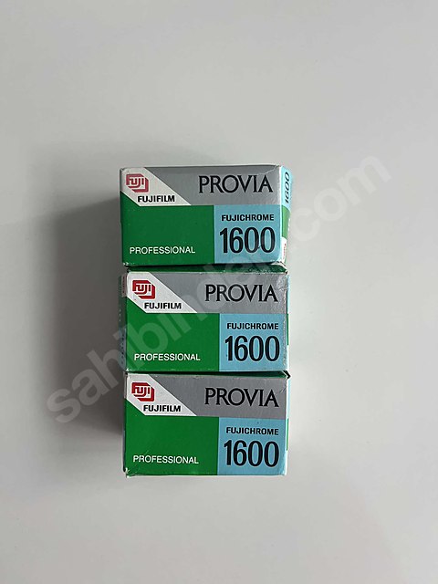 3 adet analog fotoğraf makinesi filmi