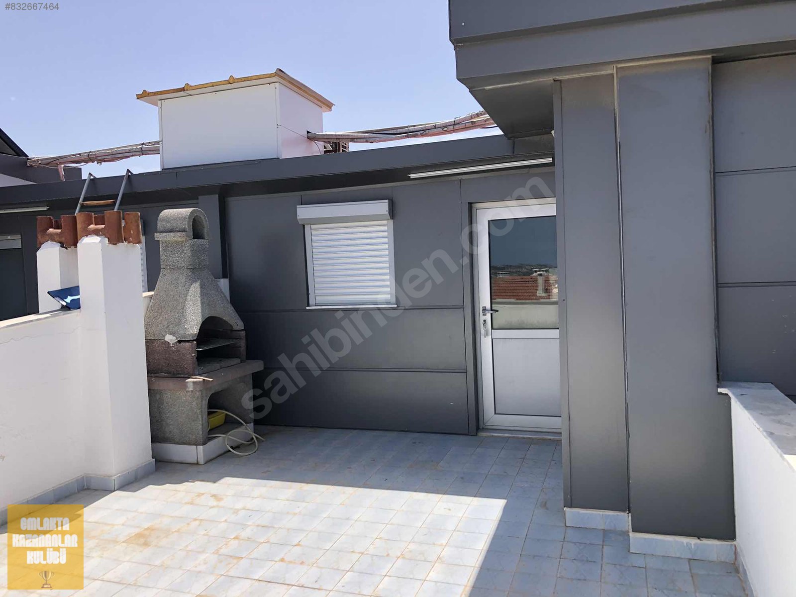 ÇEŞME ÇİFTLİKKÖY EŞYALI YILLIK KİRALIK 1+1 ÇATI DAİRE Kiralık Daire