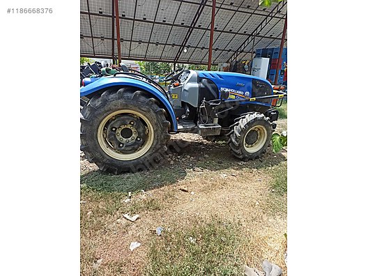 Machinery / Agricultural Machines / Tractors / New Holland / T3.70F