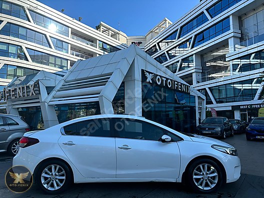 OTOFENİX 2016 KIA CERATO 1.6 CRDi CONCEPT PLUS SUNROOF HATASIZ
