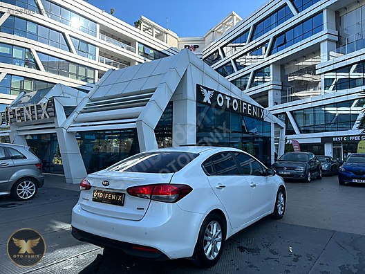 OTOFENİX 2016 KIA CERATO 1.6 CRDi CONCEPT PLUS SUNROOF HATASIZ