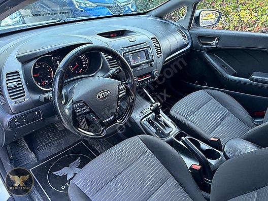 OTOFENİX 2016 KIA CERATO 1.6 CRDi CONCEPT PLUS SUNROOF HATASIZ