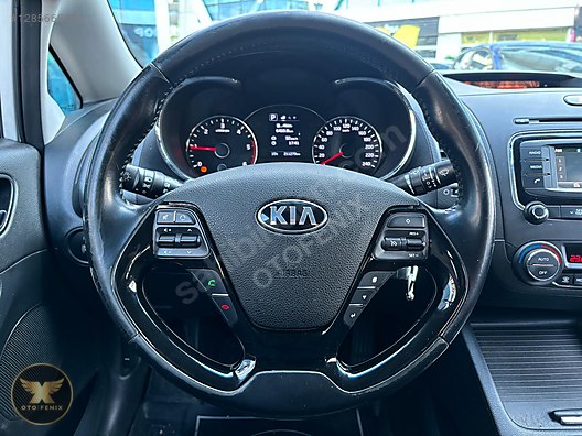 OTOFENİX 2016 KIA CERATO 1.6 CRDi CONCEPT PLUS SUNROOF HATASIZ