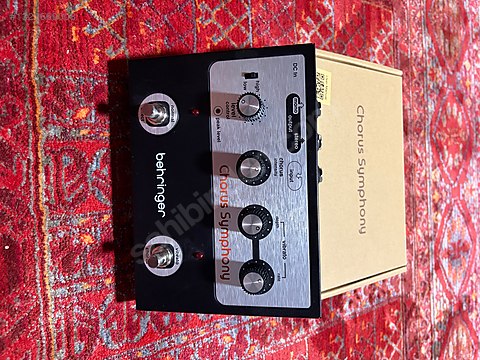 Behringer - Chorus Symphony Chorus/Vibrato - Efekt Pedalı ve Diğer