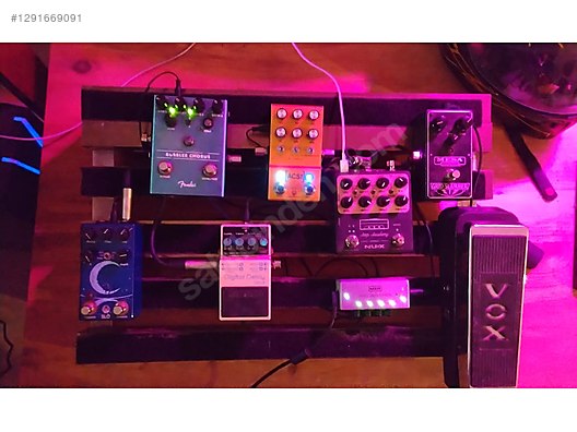 Boss DD-6 Digital Delay - Efekt Pedalı ve Diğer Enstrüman Yan