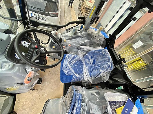 İş Makineleri & Sanayi / Tarım Makineleri / Traktör / New Holland / T5.100 Bluemaster