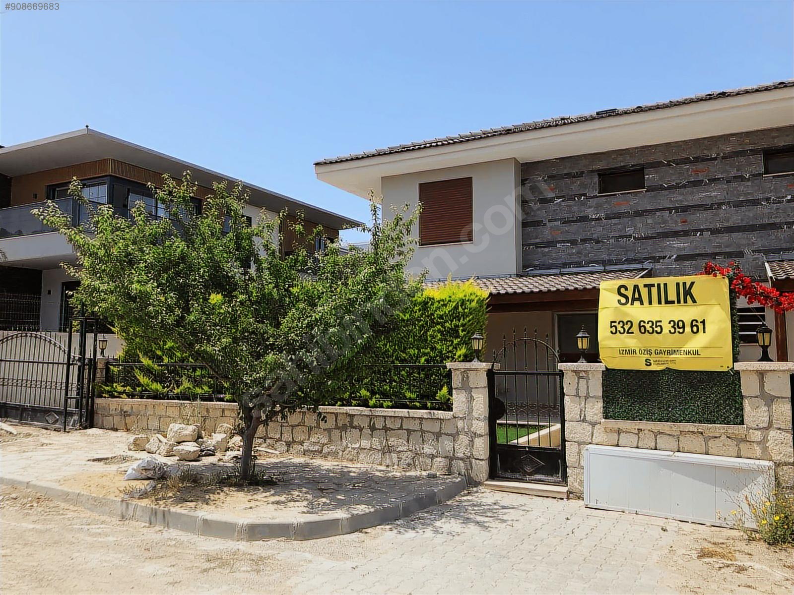 ÇEŞME, ÇİFTLİKKÖY Mah. Merkez, plaj 300m Satılık Villa İlanları