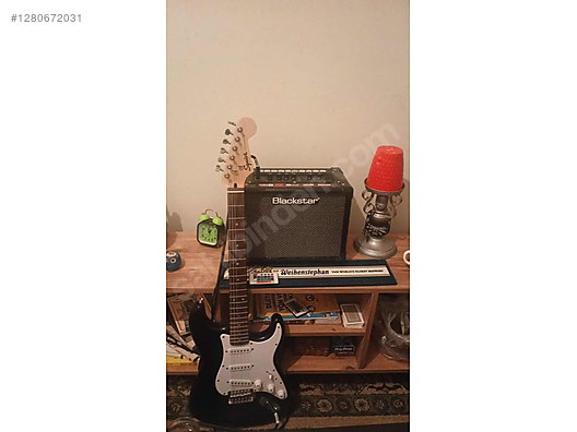 Squier Elektro Gitar