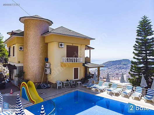 Antalya Alanya�da satılık manzaralı bahçeli villa Satılık Villa