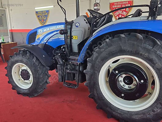 Machinery / Agricultural Machines / Tractors / New Holland / T4.70S