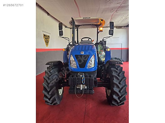 Machinery / Agricultural Machines / Tractors / New Holland / T4.70S