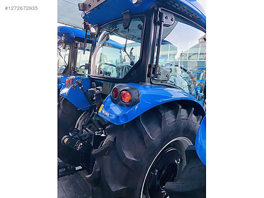 Machinery / Agricultural Machines / Tractors / New Holland / T4.75S