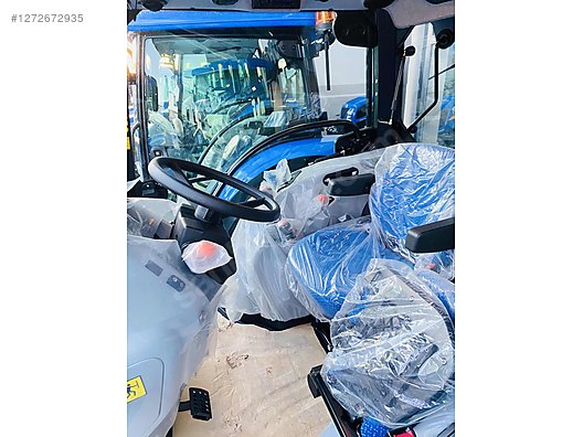 Machinery / Agricultural Machines / Tractors / New Holland / T4.75S