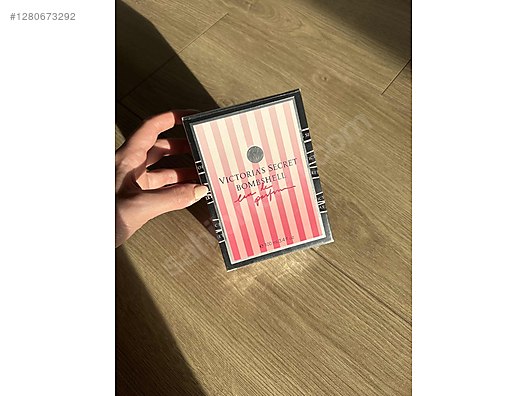 Used & Brand New Items / Beauty & Healthcare / Perfumes & Fragrances / Women