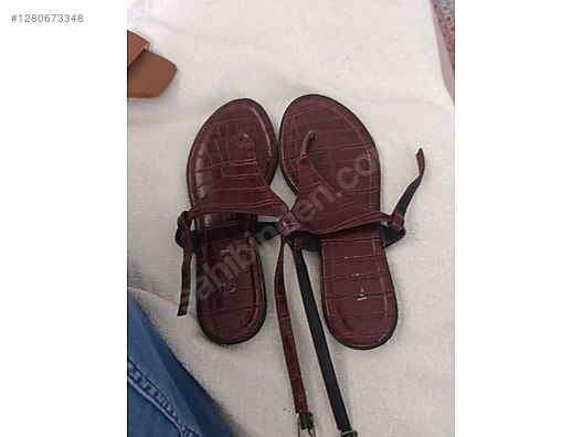 Used & Brand New Items / Clothing & Accessories / Women / Shoes / Slippers & Sandals