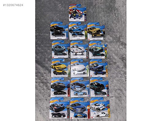 Hot Wheels Diecast Model 1:16 Porsche Araba - 1320674624