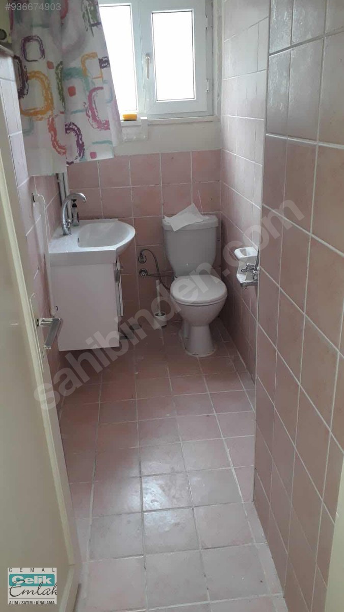 Üsküdar Kuzguncuk Behlül Sokak �ta 4 Katlı bina Satılık Müstakil Ev