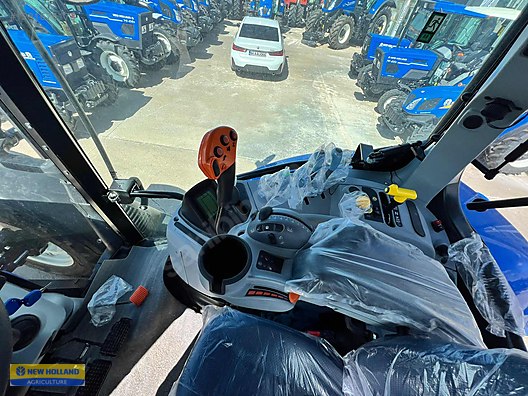 Machinery / Agricultural Machines / Tractors / New Holland / TR6.160S