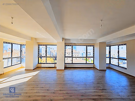 Sahrayıcedit E5'te Kurumsal Kiracılı Satılık Ofis Katı 185m²Brüt