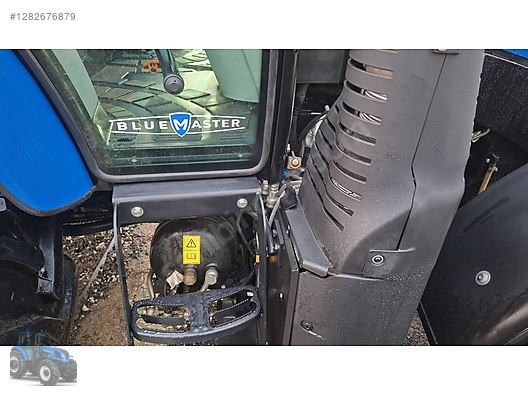 Machinery / Agricultural Machines / Tractors / New Holland / TD5.100