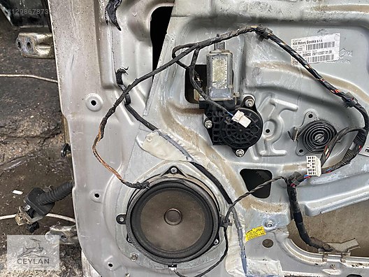 KİA SPORTAGE SAĞ ÖN KAPI (DOLU) küçük görsel 6