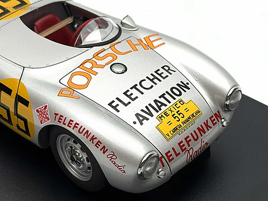 Autoart Diecast Model 1:18 Porsche Araba - 1340680904