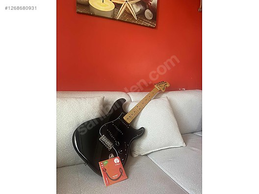 Squier Elektro Gitar