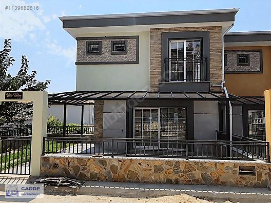 KuŞadasi Davutlar Sahiline Yakin Sifir 5 1villa Satılık Yazlık