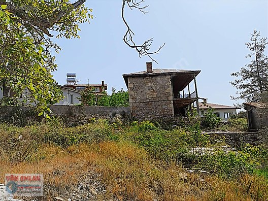 SOĞUCAKTA 345 M2 FULL MANZARALI EŞSİZ KONUMDA ARSA VE KARGİR EV