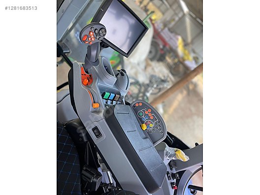 Machinery / Agricultural Machines / Tractors / New Holland / T6.175