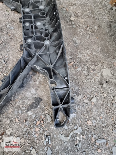Tesla Model Y Radyatör Braketi