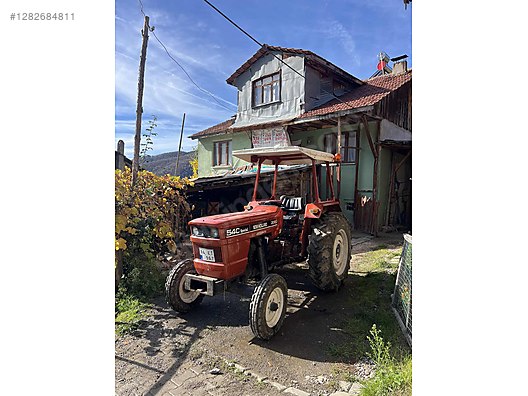 Machinery / Agricultural Machines / Tractors / New Holland / 54C