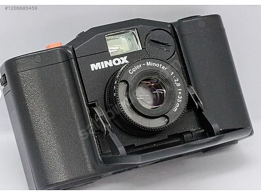 Used & Brand New Items / Cameras & Photographic Equipment / Analogue Film Cameras / Medium Format / SLR (Single Lens Reflex)