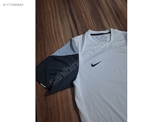 Nike squad training top hotsell