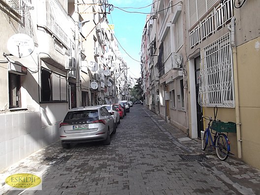 Karsiyaka Aksoy Da Sahile Komsu Saglam Bina 2 1 Satilik Daire Satilik Daire Ilanlari Sahibinden Com Da 884685796